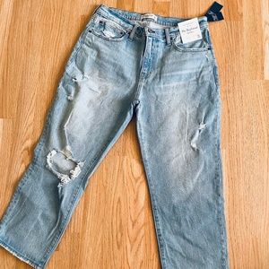 Abercrombie mid rise boyfriend jeans